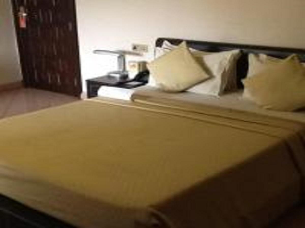 M Plaza Hotel Accra Buitenkant foto