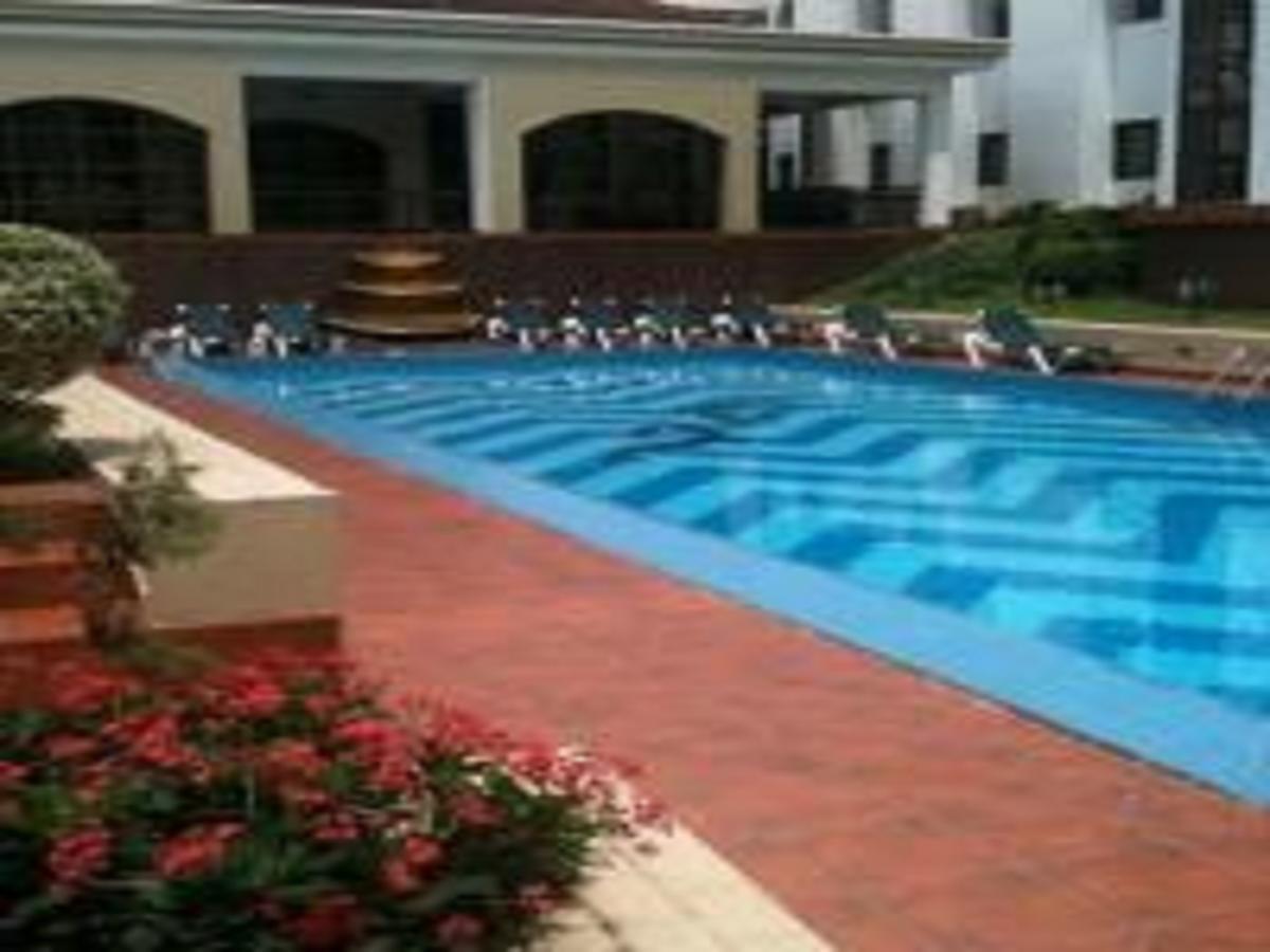 M Plaza Hotel Accra Buitenkant foto